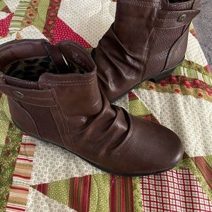 Low cut brown east street boot